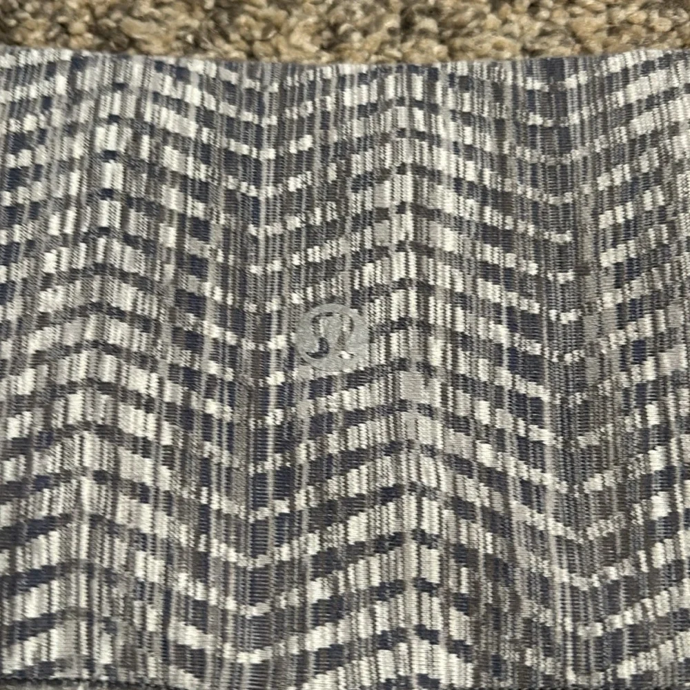 Lululemon Wunder Under HR leggings size 6 - Picture 6 of 6